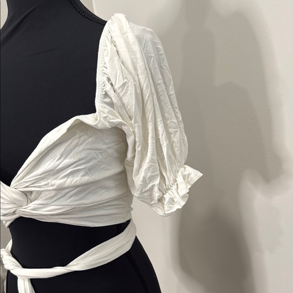 Windsor White Puff Sleeve Wrap Blouse size L crop - Picture 3 of 9